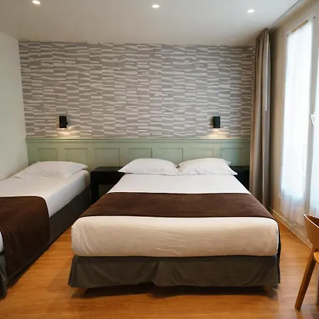 Hotel Cosmos 2*