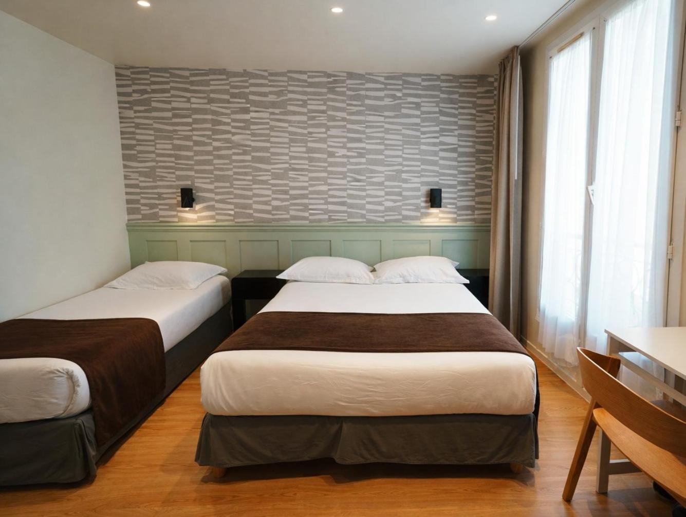 Hotel Cosmos 2*