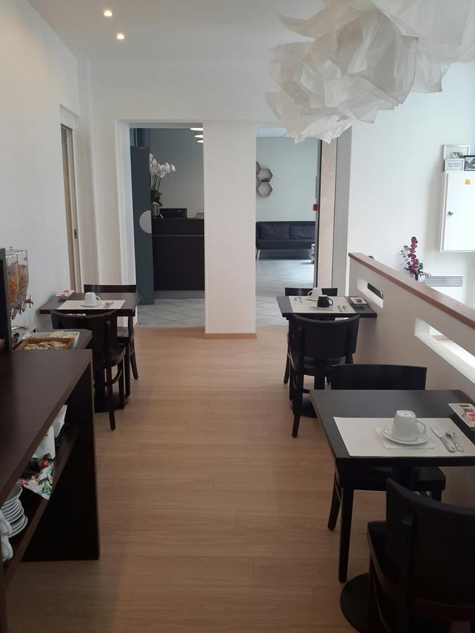 Cosmos Hotel Parigi